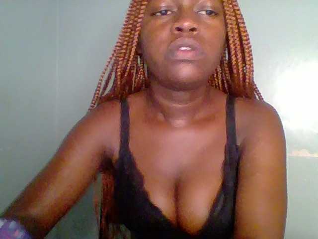 Chilli-spice live cam on BongaCams