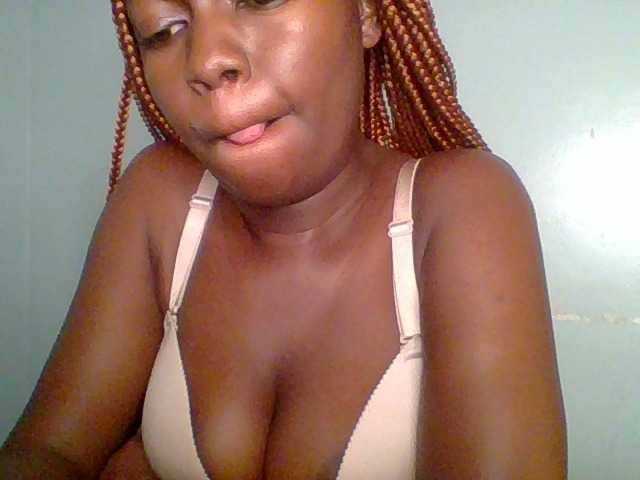Chilli-spice live cam on BongaCams