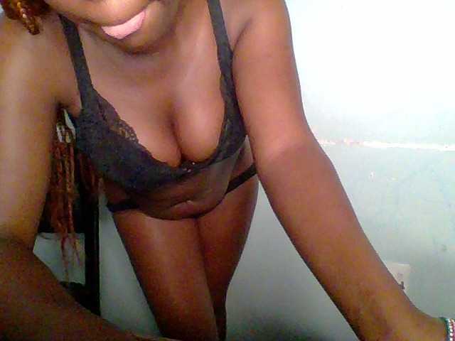 Chilli-spice live cam on BongaCams