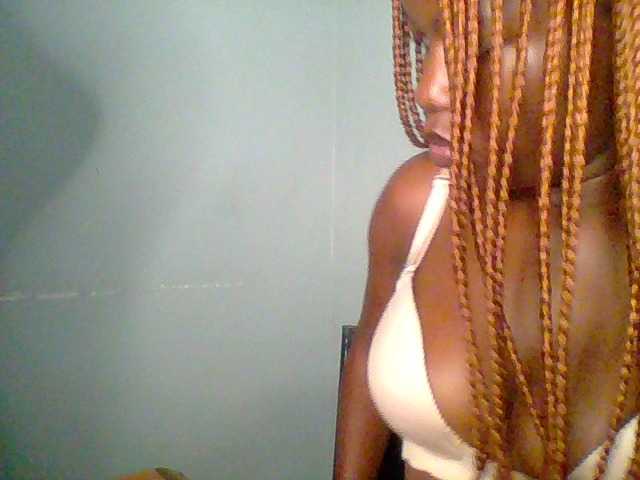 Chilli-spice live cam on BongaCams