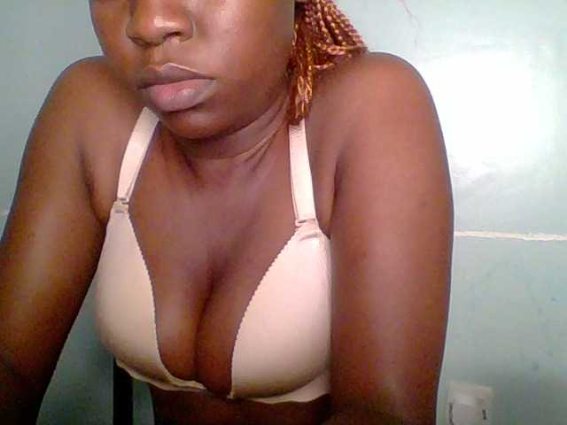Chilli-spice live cam on BongaCams