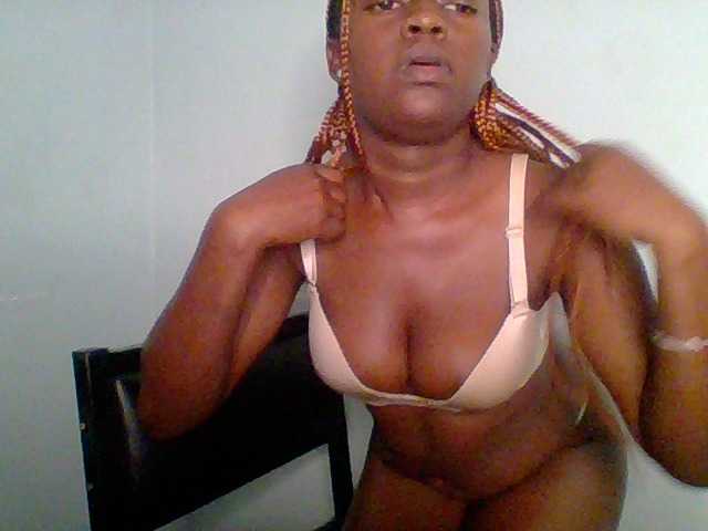 Chilli-spice live cam on BongaCams