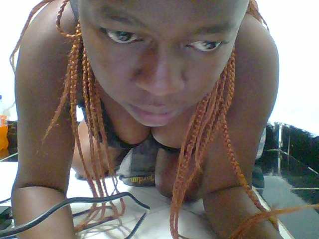 Chilli-spice, live now on BongaCams