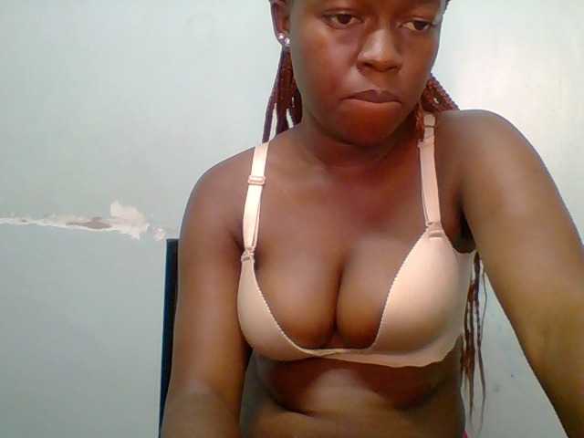 Chilli-spice, live now on BongaCams