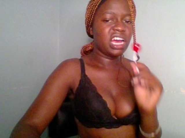 Chilli-spice live cam on BongaCams