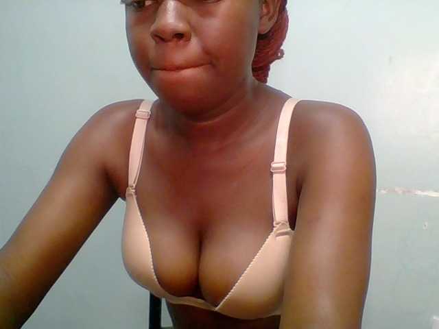 Chilli-spice live cam on BongaCams