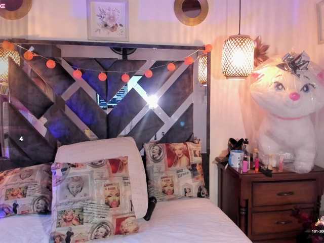 vahioletcooper live cam on BongaCams