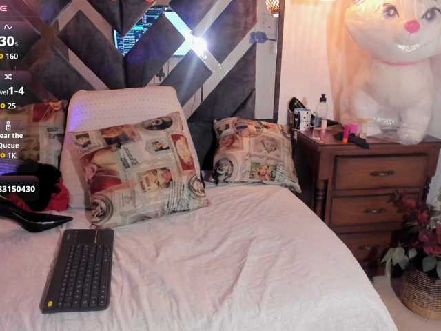 vahioletcooper live cam on BongaCams