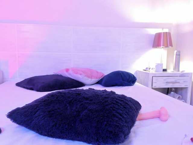 Jade-Sky, en directo ahora en BongaCams