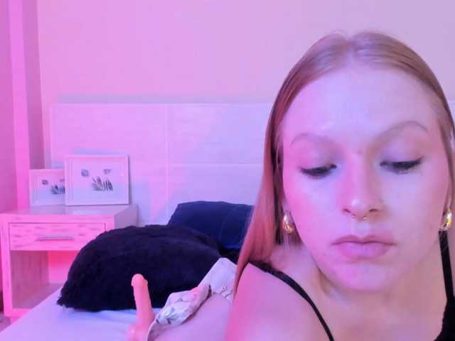 Jade-Sky, en directo ahora en BongaCams
