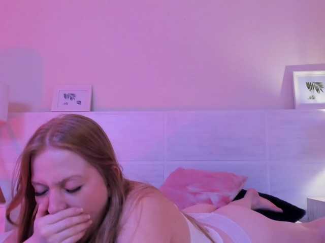 Jade-Sky live cam on BongaCams