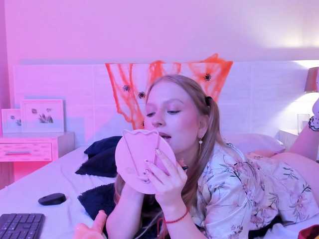 Jade-Sky live cam on BongaCams