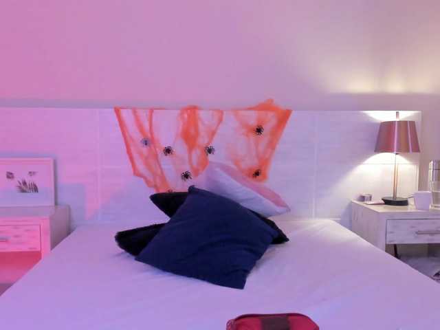 Jade-Sky live cam on BongaCams