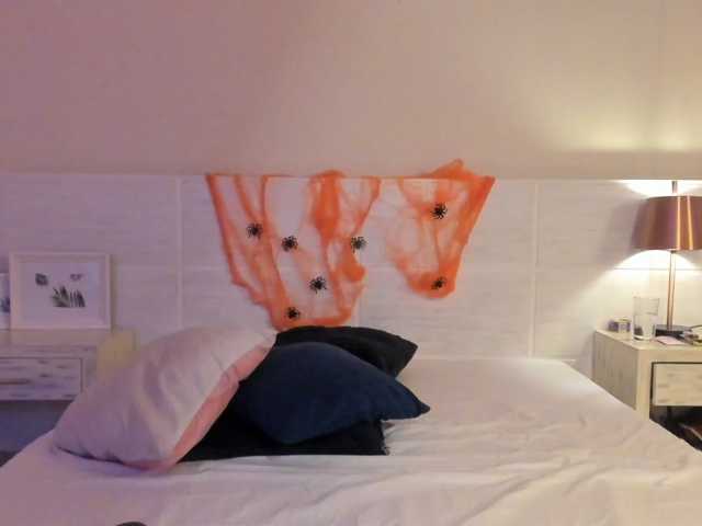 Jade-Sky live cam on BongaCams