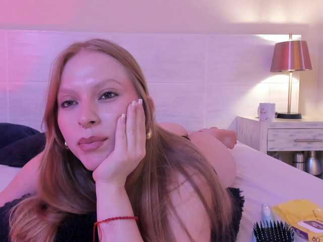 Jade-Sky live cam on BongaCams
