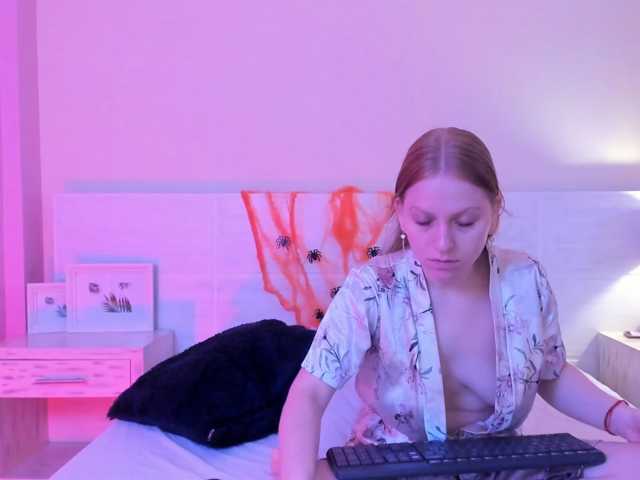 Jade-Sky live cam on BongaCams
