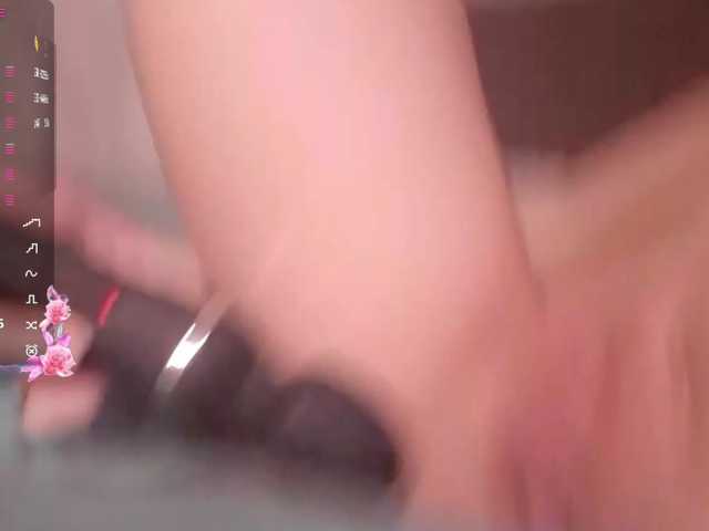 RosannaYeubanks, live now on BongaCams
