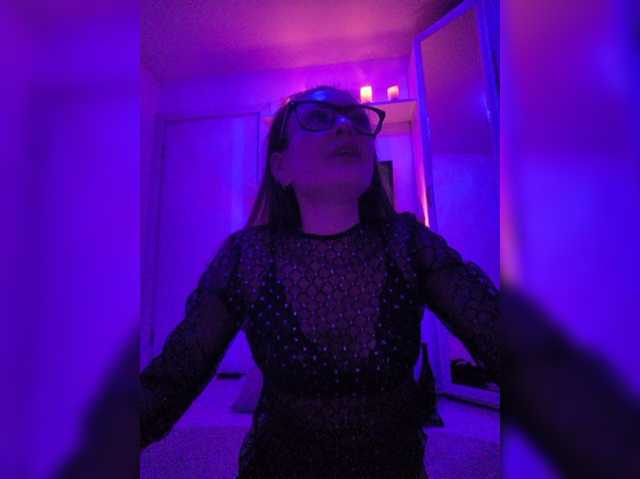 ZlatoVlaskaa live cam on BongaCams