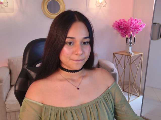 Natalycarter live cam on BongaCams