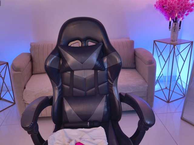 Natalycarter live cam preview