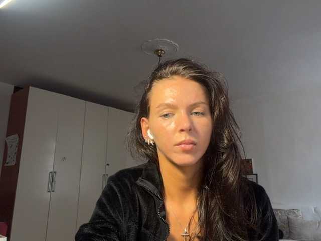AsuncionGumpert live cam on BongaCams