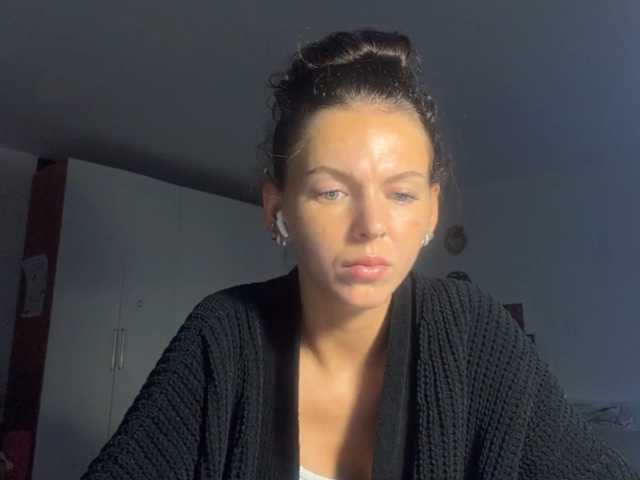 AsuncionGumpert live cam on BongaCams