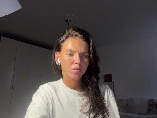 AsuncionGumpert live cam on BongaCams