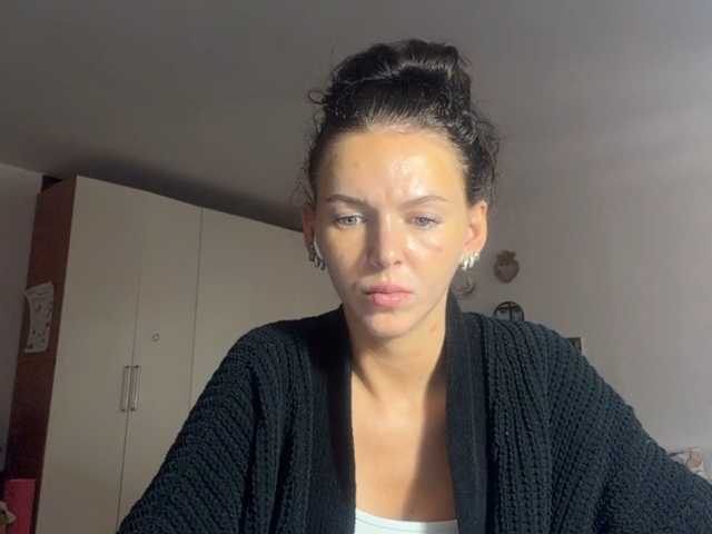 AsuncionGumpert live cam on BongaCams