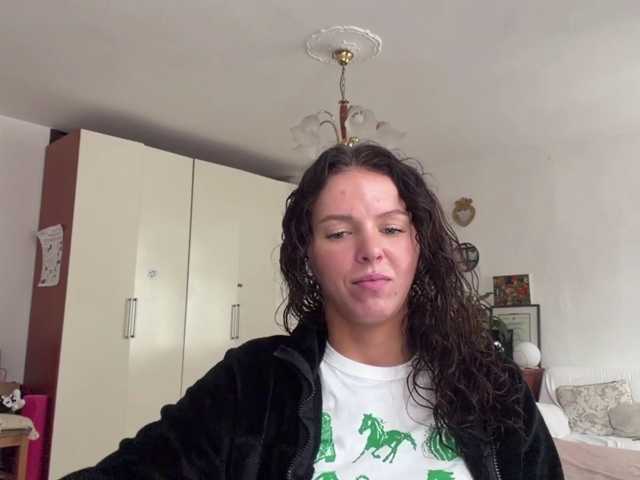 AsuncionGumpert live cam on BongaCams