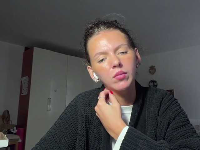 AsuncionGumpert live cam on BongaCams