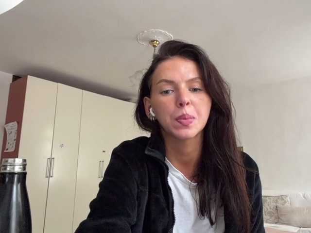 AsuncionGumpert live cam on BongaCams