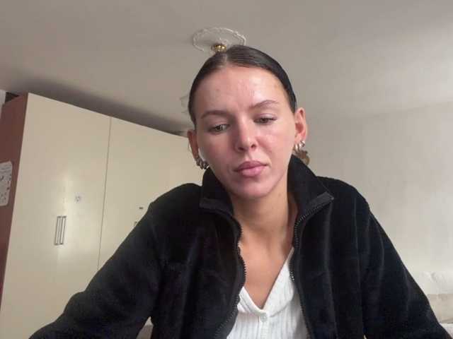 AsuncionGumpert live cam on BongaCams