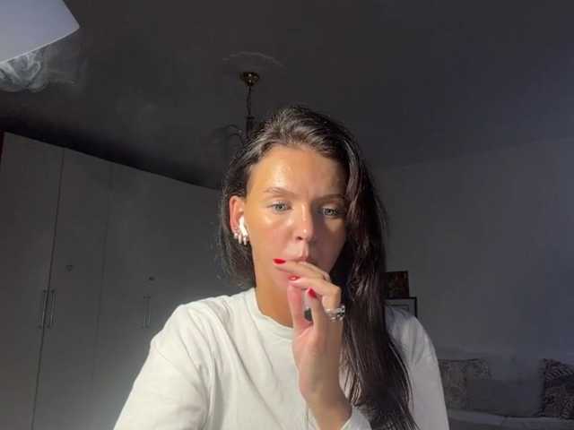 AsuncionGumpert live cam on BongaCams