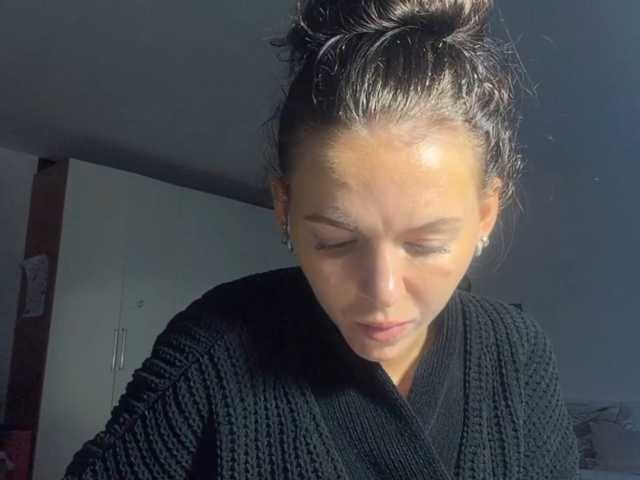 AsuncionGumpert live cam on BongaCams