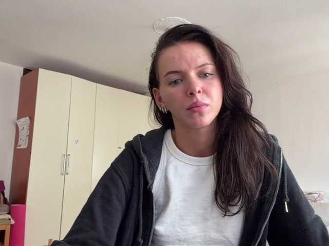 AsuncionGumpert live cam on BongaCams