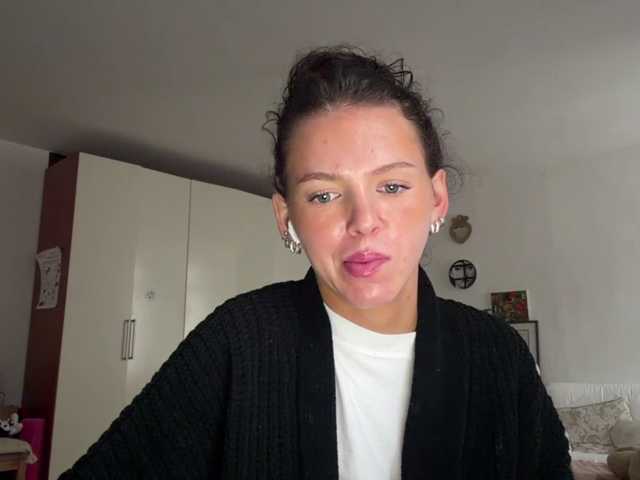 AsuncionGumpert live cam on BongaCams