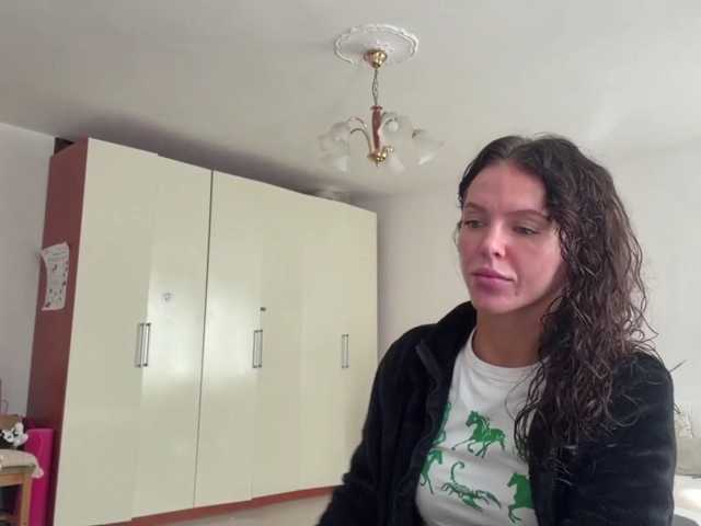 AsuncionGumpert live cam on BongaCams