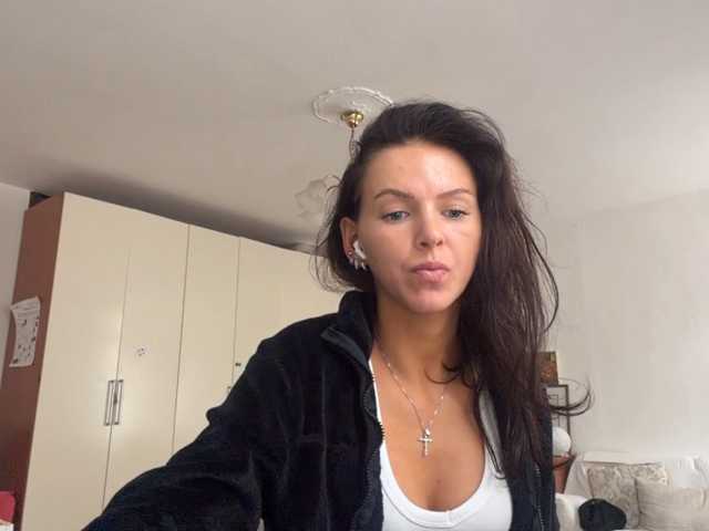 AsuncionGumpert live cam on BongaCams