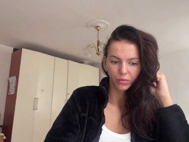 AsuncionGumpert live cam on BongaCams