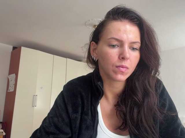 AsuncionGumpert live cam on BongaCams