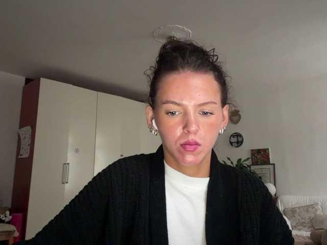 AsuncionGumpert live cam on BongaCams