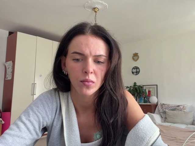AsuncionGumpert live cam on BongaCams