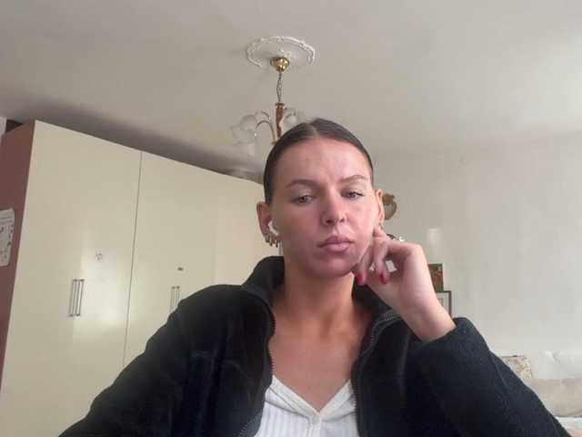 AsuncionGumpert live cam on BongaCams
