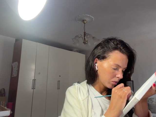 AsuncionGumpert live cam on BongaCams