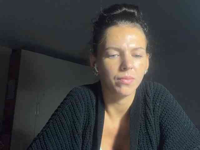 AsuncionGumpert's webcam live show