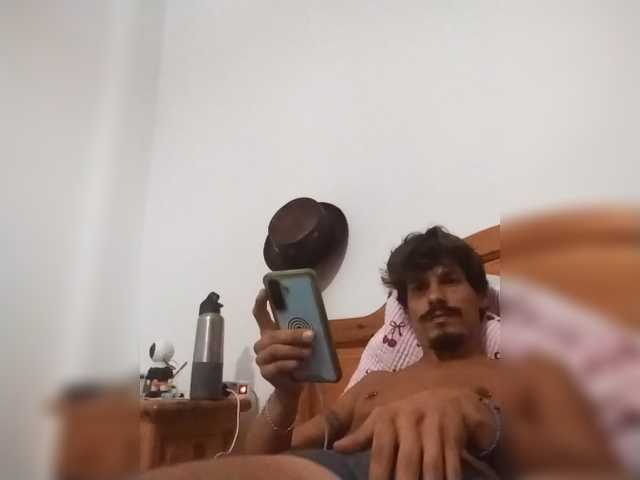 ItalianHugeTool, 32 y/o - Live Cam on BongaCams