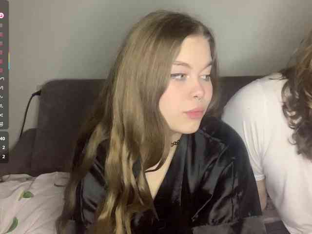 MilkyPawss webcam