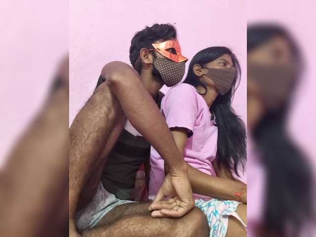 Couplein00 live cam on BongaCams