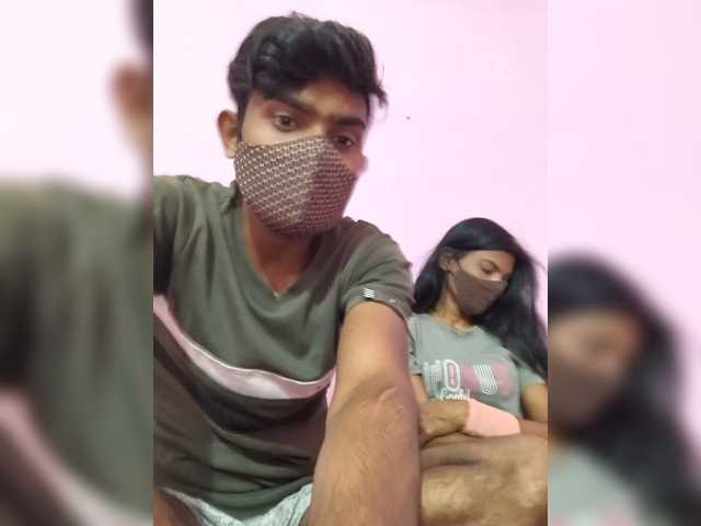 Couplein00 live cam on BongaCams