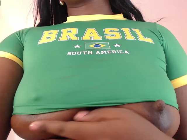 maiacharris- live cam on BongaCams
